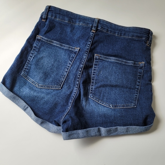 H&M super high waist rolled cuff denim shorts - Picture 7 of 13